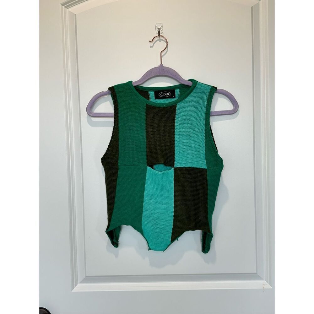 Cider Crochet Color Block Cutout Crop Top Size Small